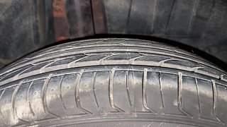 Used 2017 Maruti Suzuki Dzire [2017-2020] VXI AMT Petrol Automatic tyres RIGHT REAR TYRE TREAD VIEW