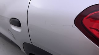 Used 2016 Renault Kwid [2015-2019] RXT Petrol Manual dents MINOR SCRATCH