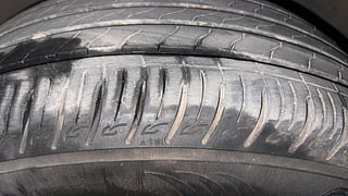 Used 2020 Hyundai Venue [2019-2022] SX Plus 1.0 Turbo DCT Petrol Automatic tyres LEFT FRONT TYRE TREAD VIEW