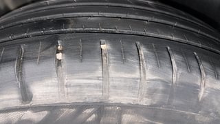 Used 2022 Maruti Suzuki Swift ZXI Petrol Manual tyres RIGHT REAR TYRE TREAD VIEW