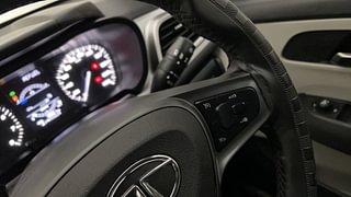 Used 2023 Tata Altroz XZ 1.2 Petrol Manual top_features Cruise control
