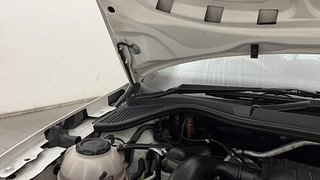 Used 2021 Volkswagen Polo [2018-2022] Trendline 1.0 (P) Petrol Manual engine ENGINE RIGHT SIDE HINGE & APRON VIEW