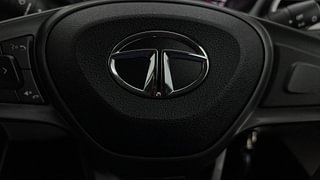 Used 2023 Tata Altroz XMA+ 1.2l Petrol AT Petrol Automatic top_features Airbags