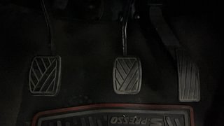 Used 2022 maruti-suzuki S-Presso VXI (O) Petrol Manual interior PEDALS VIEW