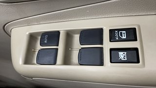 Used 2012 Maruti Suzuki A-Star [2008-2012] Vxi Petrol Manual top_features Power windows