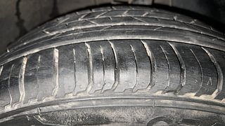Used 2021 Hyundai New i20 Asta 1.2 IVT Petrol Automatic tyres RIGHT FRONT TYRE TREAD VIEW