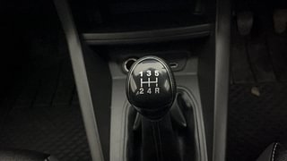 Used 2020 Ford Figo [2019-2021] Titanium Petrol Petrol Manual interior GEAR  KNOB VIEW