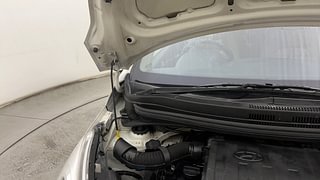 Used 2015 Hyundai Grand i10 [2013-2017] Sportz 1.2 Kappa VTVT Petrol Manual engine ENGINE RIGHT SIDE HINGE & APRON VIEW
