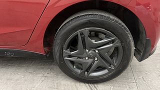 Used 2021 Hyundai New i20 Sportz 1.0 Turbo IMT Dual Tone Petrol Manual tyres LEFT REAR TYRE RIM VIEW