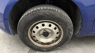 Used 2013 Maruti Suzuki Swift [2011-2017] LXi Petrol Manual tyres LEFT FRONT TYRE RIM VIEW