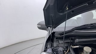 Used 2017 Maruti Suzuki Swift [2011-2017] VXi Petrol Manual engine ENGINE RIGHT SIDE HINGE & APRON VIEW