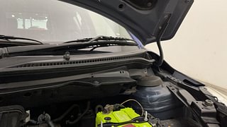 Used 2013 Maruti Suzuki Swift [2011-2017] LXi Petrol Manual engine ENGINE LEFT SIDE HINGE & APRON VIEW