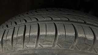 Used 2018 Maruti Suzuki Ignis [2017-2020] Alpha AMT Petrol Petrol Automatic tyres RIGHT FRONT TYRE TREAD VIEW