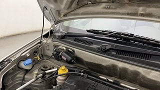 Used 2013 Maruti Suzuki Alto 800 Lxi Petrol Manual engine ENGINE RIGHT SIDE HINGE & APRON VIEW