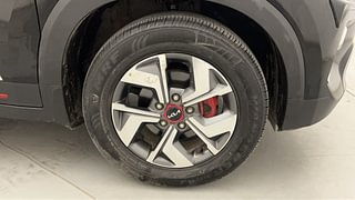 Used 2022 Kia Sonet GTX Plus 1.0 iMT Petrol Manual tyres RIGHT FRONT TYRE RIM VIEW