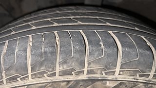 Used 2021 Kia Seltos HTX G Petrol Manual tyres LEFT FRONT TYRE TREAD VIEW