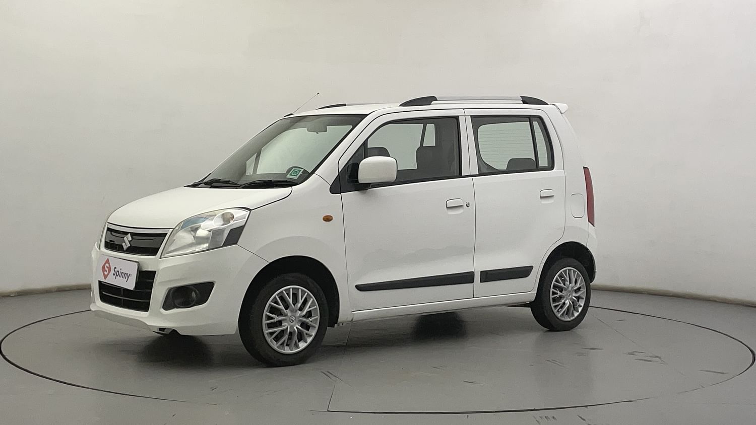 LEFT FRONT CORNER VIEW
