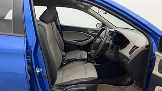 Used 2018 Hyundai Elite i20 [2014-2018] Sportz 1.2 Petrol Manual interior RIGHT SIDE FRONT DOOR CABIN VIEW
