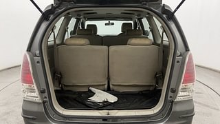 Used 2012 Toyota Innova [2008-2013] 2.5 V 8 STR Diesel Manual interior DICKY INSIDE VIEW