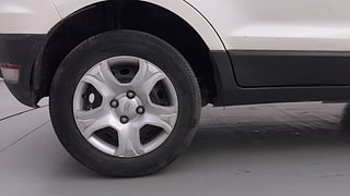 Used 2016 Ford EcoSport [2015-2017] Trend 1.5L TDCi Diesel Manual tyres RIGHT REAR TYRE RIM VIEW