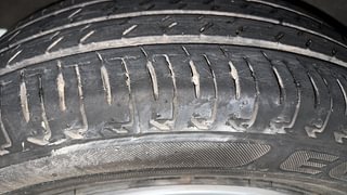 Used 2019 Maruti Suzuki Ignis [2017-2020] Delta AMT Petrol Petrol Automatic tyres RIGHT REAR TYRE TREAD VIEW