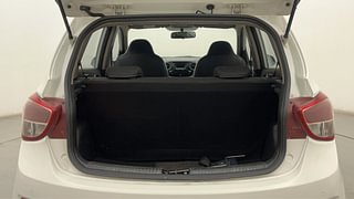Used 2016 Hyundai Grand i10 [2013-2017] Asta (O) AT 1.2 kappa VTVT Petrol Automatic interior DICKY INSIDE VIEW