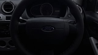 Used 2012 Ford Figo [2010-2015] Duratorq Diesel Titanium 1.4 Diesel Manual top_features Airbags