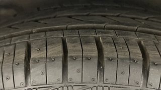 Used 2016 Hyundai Grand i10 [2013-2017] Asta (O) AT 1.2 kappa VTVT Petrol Automatic tyres RIGHT REAR TYRE TREAD VIEW