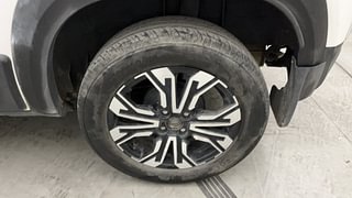 Used 2022 Renault Kiger RXT (O) Turbo CVT Dual Tone Petrol Automatic tyres LEFT REAR TYRE RIM VIEW