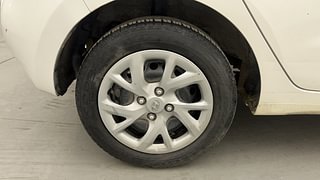Used 2017 Hyundai Grand i10 Sportz 1.2 Kappa VTVT Petrol Manual tyres RIGHT REAR TYRE RIM VIEW