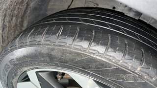 Used 2023 Hyundai Alcazar SIGNATURE (O) 7 STR 1.5 Petrol DCT Petrol Automatic tyres RIGHT FRONT TYRE TREAD VIEW