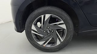Used 2021 Hyundai New i20 Asta 1.2 IVT Petrol Automatic tyres RIGHT REAR TYRE RIM VIEW