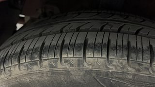 Used 2018 Hyundai Grand i10 [2017-2020] Asta 1.2 Kappa VTVT Petrol Manual tyres RIGHT REAR TYRE TREAD VIEW