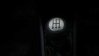 Used 2017 Maruti Suzuki Swift [2011-2017] VXi Petrol Manual interior GEAR  KNOB VIEW