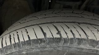 Used 2022 Renault Kiger RXT (O) Turbo CVT Dual Tone Petrol Automatic tyres RIGHT FRONT TYRE TREAD VIEW