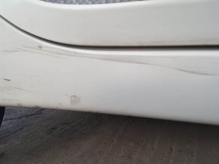 Used 2018 Hyundai Eon [2011-2018] Era + SE Petrol Manual dents MINOR SCRATCH