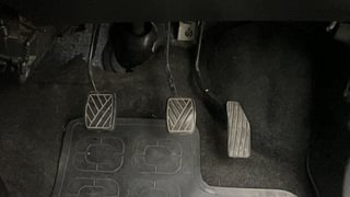 Used 2016 Maruti Suzuki Wagon R 1.0 [2013-2019] LXi CNG Petrol+cng Manual interior PEDALS VIEW
