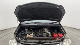 Used 2012 Toyota Innova [2008-2013] 2.5 V 8 STR Diesel Manual engine ENGINE & BONNET OPEN FRONT VIEW