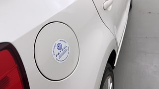 Used 2015 Volkswagen Polo [2010-2014] Highline1.2L (P) Petrol Manual dents MINOR SCRATCH