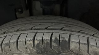 Used 2016 Renault Kwid [2015-2019] RXT Petrol Manual tyres LEFT FRONT TYRE TREAD VIEW
