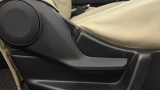 Used 2021 Maruti Suzuki Wagon R 1.0 [2019-2022] VXI (O) Petrol Manual top_features Driver height adjustable seat