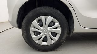 Used 2021 Maruti Suzuki Swift VXI AMT Petrol Automatic tyres RIGHT REAR TYRE RIM VIEW