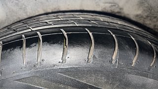 Used 2015 Hyundai i10 magna 1.1 Petrol Manual tyres RIGHT REAR TYRE TREAD VIEW