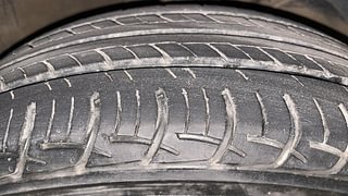 Used 2018 Maruti Suzuki Baleno [2015-2019] Delta AT Petrol Petrol Automatic tyres RIGHT FRONT TYRE TREAD VIEW