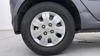 Used 2013 Hyundai i10 [2010-2016] Asta AT with Sunroof Petrol Petrol Automatic tyres RIGHT REAR TYRE RIM VIEW
