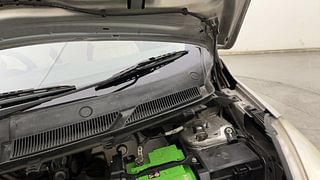 Used 2016 Ford Figo [2015-2019] Trend 1.2 Ti-VCT Petrol Manual engine ENGINE LEFT SIDE HINGE & APRON VIEW
