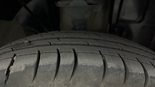 Used 2016 Renault Kwid [2015-2019] RXT Petrol Manual tyres RIGHT FRONT TYRE TREAD VIEW