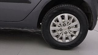 Used 2015 Hyundai i10 magna 1.1 Petrol Manual tyres LEFT REAR TYRE RIM VIEW