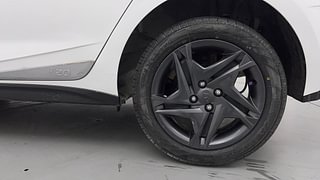 Used 2022 Hyundai New i20 Sportz 1.2 MT Petrol Manual tyres LEFT REAR TYRE RIM VIEW