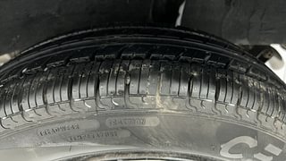 Used 2018 Renault Kwid [2015-2019] RXL Petrol Manual tyres LEFT REAR TYRE TREAD VIEW